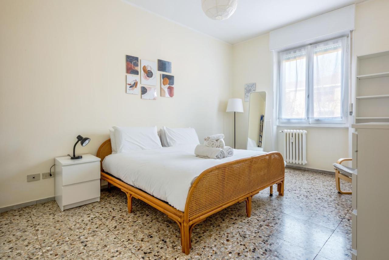 Luvi - Lorenteggio Apartment *